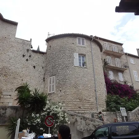 Prestige * Antibes